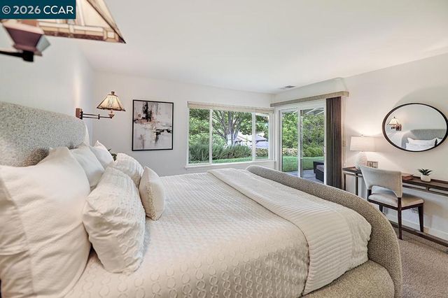 925 Terra California Dr 6, Walnut Creek, CA 94595