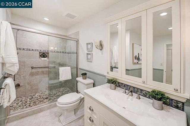 925 Terra California Dr 6, Walnut Creek, CA 94595