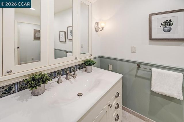 925 Terra California Dr 6, Walnut Creek, CA 94595