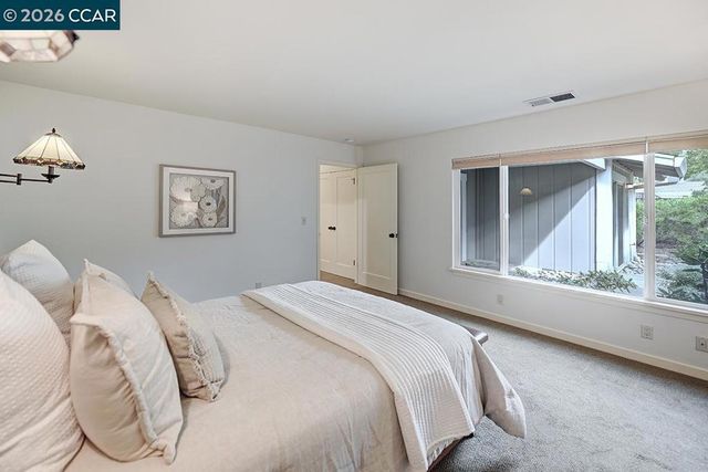 925 Terra California Dr 6, Walnut Creek, CA 94595