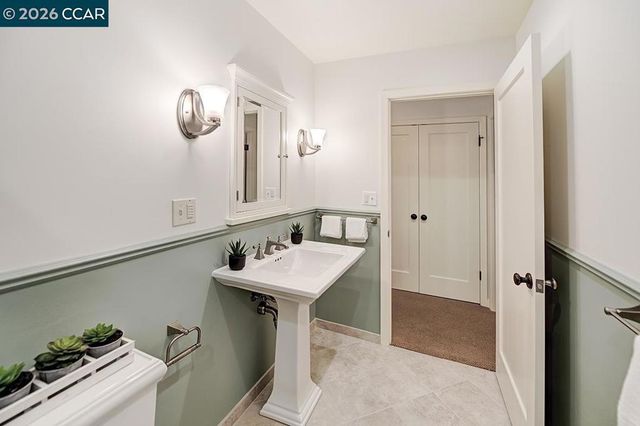 925 Terra California Dr 6, Walnut Creek, CA 94595