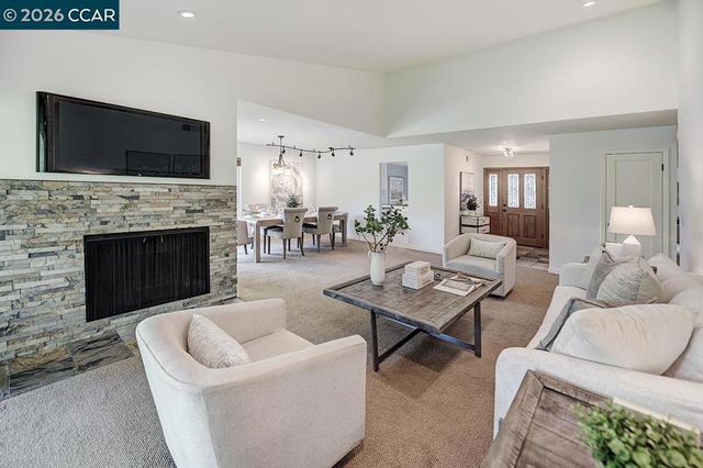 925 Terra California Dr 6, Walnut Creek, CA 94595