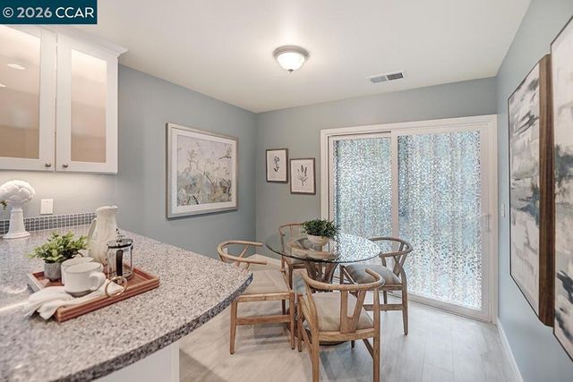 925 Terra California Dr 6, Walnut Creek, CA 94595