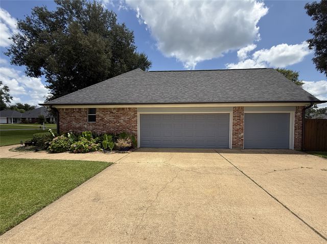 2100 Forest Hills Boulevard, Haughton, LA 71037