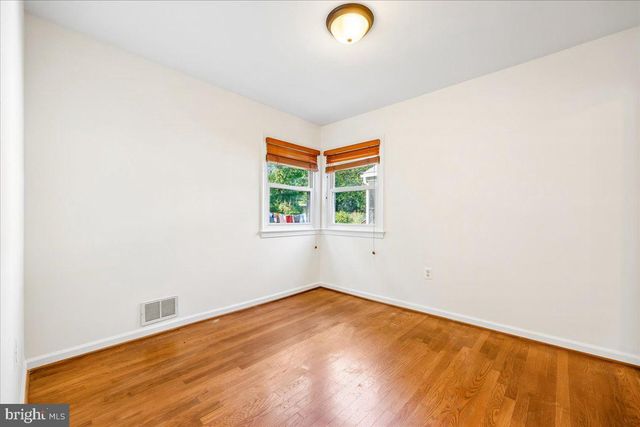 5710 QUEBEC ST, College Park, MD 20740