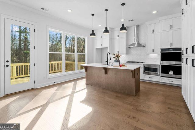 891 Eastman Court, Hoschton, GA 30548