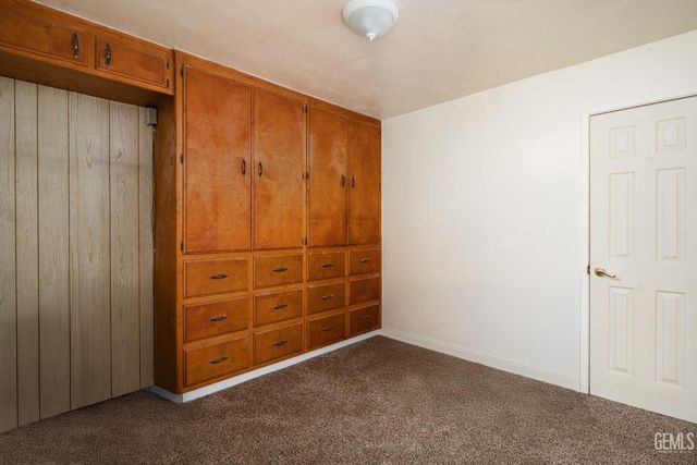 2613 Edwards Avenue, Bakersfield, CA 93306