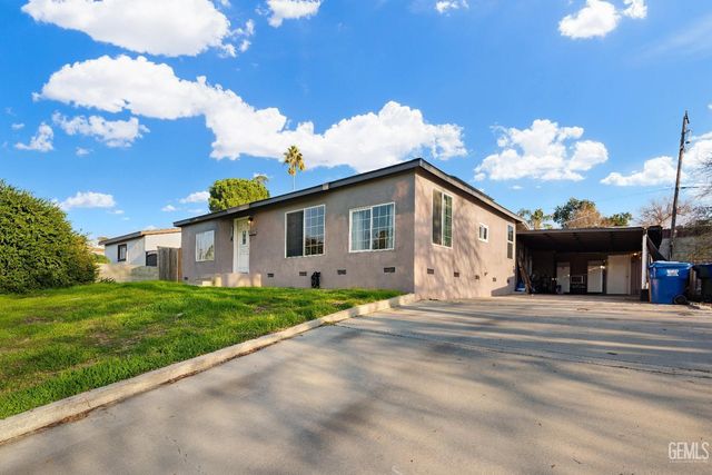2613 Edwards Avenue, Bakersfield, CA 93306