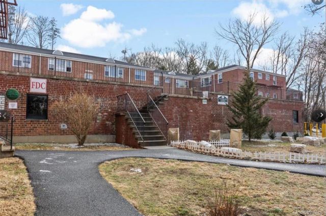 205 West Post Road 2H, White Plains, NY 10606