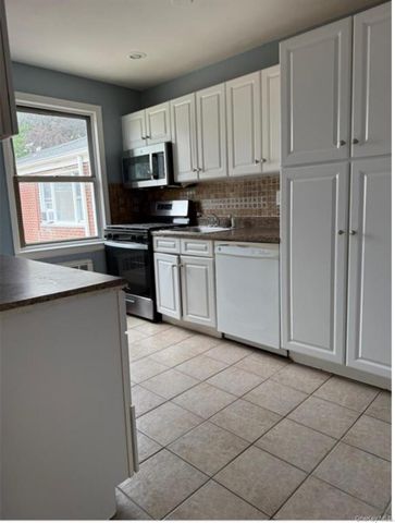 205 West Post Road 2H, White Plains, NY 10606