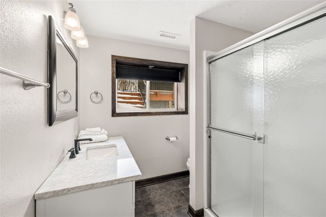 7086 SE 29th Avenue, Pleasant Hill, IA 50327