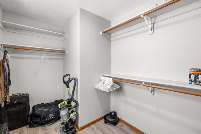 7086 SE 29th Avenue, Pleasant Hill, IA 50327