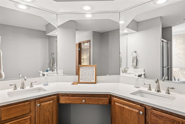 7086 SE 29th Avenue, Pleasant Hill, IA 50327