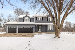 7086 SE 29th Avenue, Pleasant Hill, IA 50327