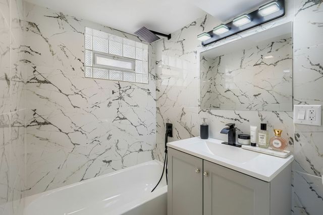 9328 S Parnell Avenue, Chicago, IL 60620