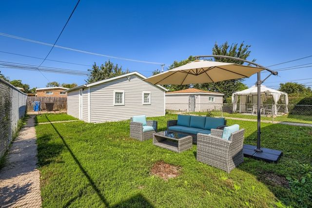 9328 S Parnell Avenue, Chicago, IL 60620