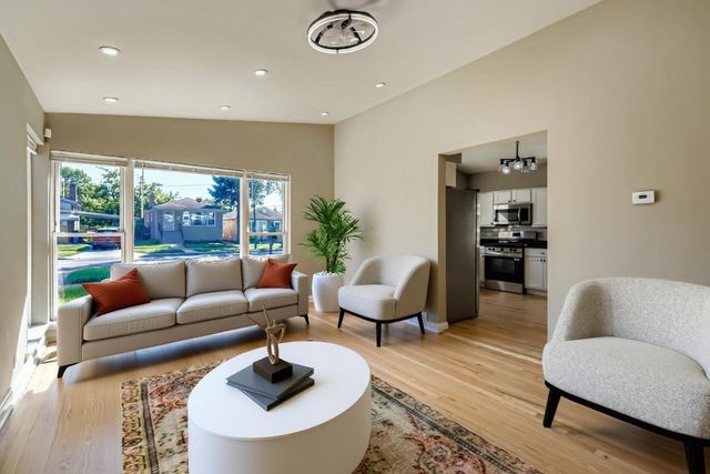 9328 S Parnell Avenue, Chicago, IL 60620