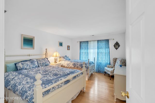 1607 Twin Lakes Drive, Manasquan, NJ 08736
