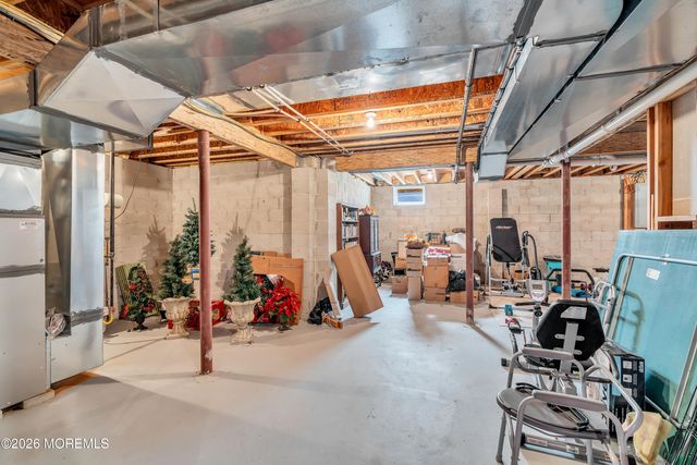 1607 Twin Lakes Drive, Manasquan, NJ 08736