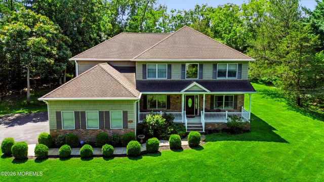 1607 Twin Lakes Drive, Manasquan, NJ 08736