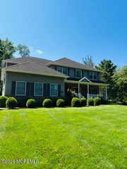 1607 Twin Lakes Drive, Manasquan, NJ 08736