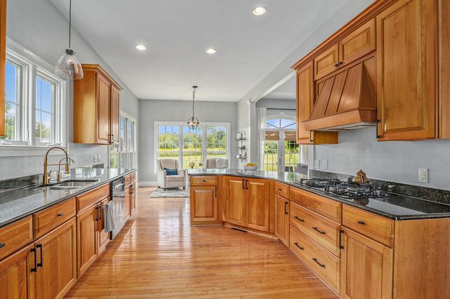 7812 Fountain Hills Lane, Springfield Twp, MI 48350