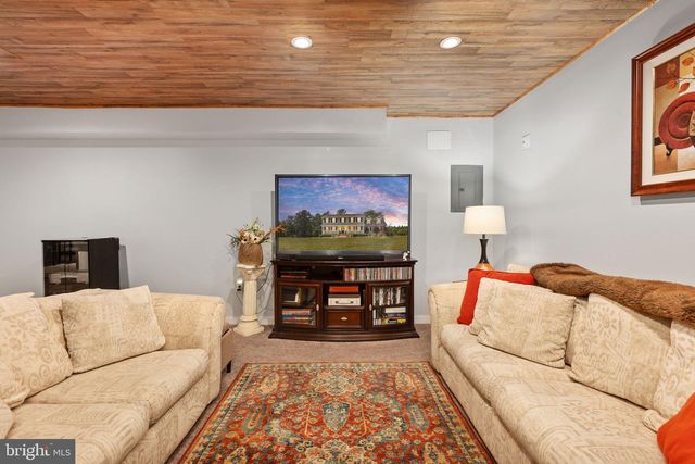 22088 LANDORA BRIDGE RD, Ruther Glen, VA 22546