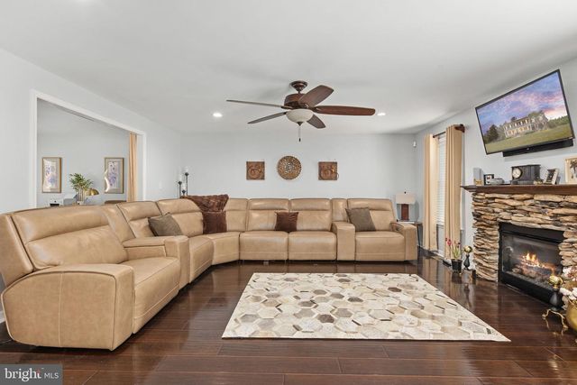 22088 LANDORA BRIDGE RD, Ruther Glen, VA 22546