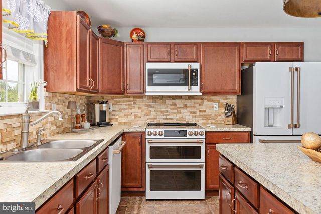22088 LANDORA BRIDGE RD, Ruther Glen, VA 22546