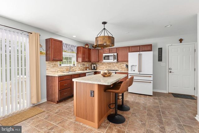 22088 LANDORA BRIDGE RD, Ruther Glen, VA 22546