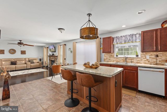 22088 LANDORA BRIDGE RD, Ruther Glen, VA 22546