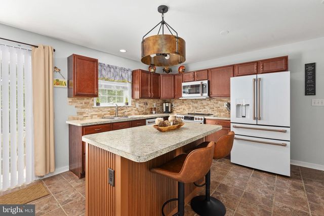 22088 LANDORA BRIDGE RD, Ruther Glen, VA 22546
