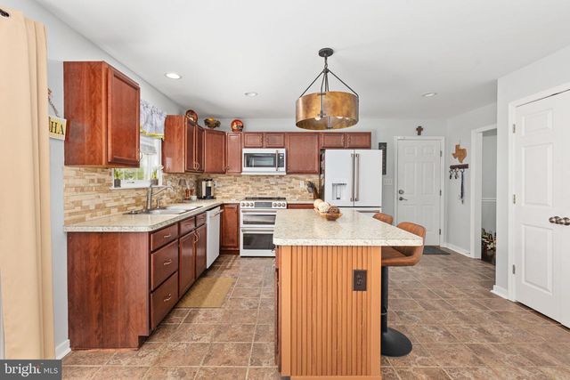 22088 LANDORA BRIDGE RD, Ruther Glen, VA 22546