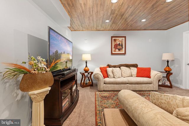 22088 LANDORA BRIDGE RD, Ruther Glen, VA 22546