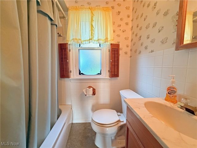 3019 Torrington Avenue, Parma, OH 44134