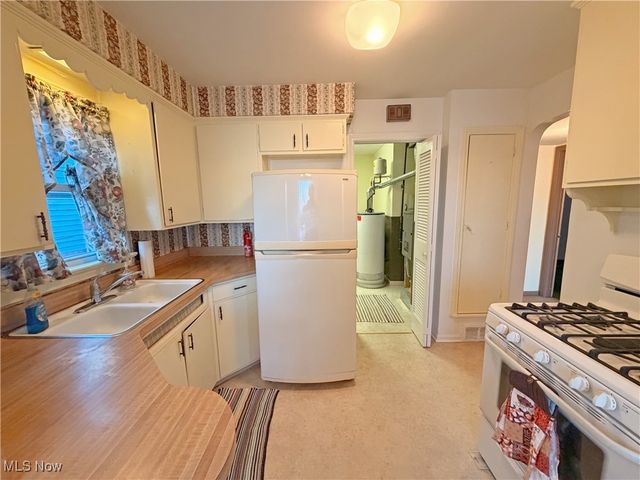 3019 Torrington Avenue, Parma, OH 44134