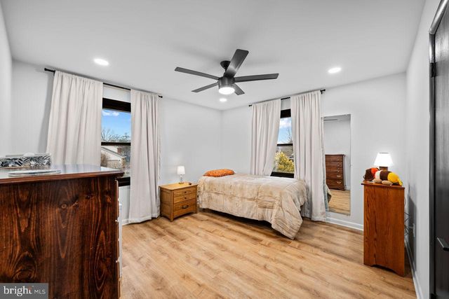 1958 HIGH ST, York, PA 17408