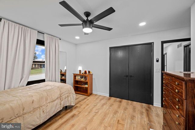 1958 HIGH ST, York, PA 17408