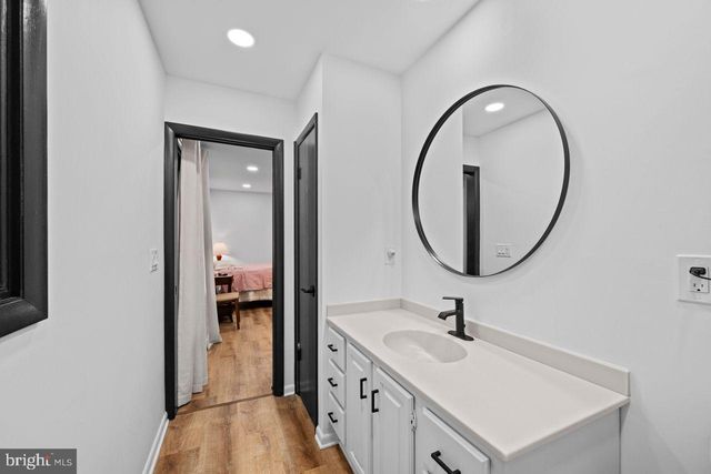 1958 HIGH ST, York, PA 17408