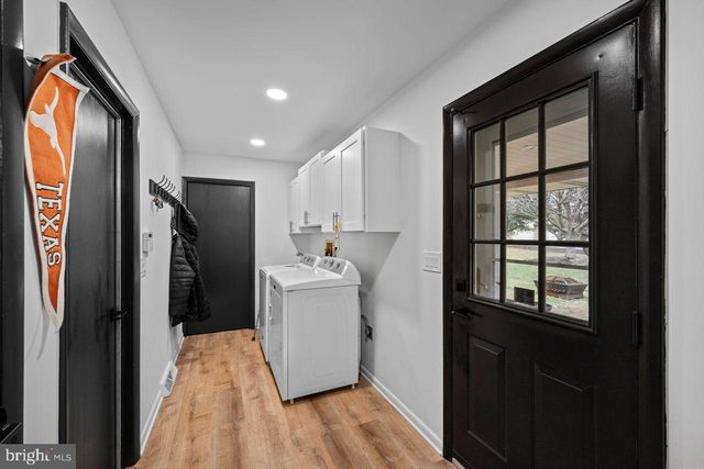 1958 HIGH ST, York, PA 17408