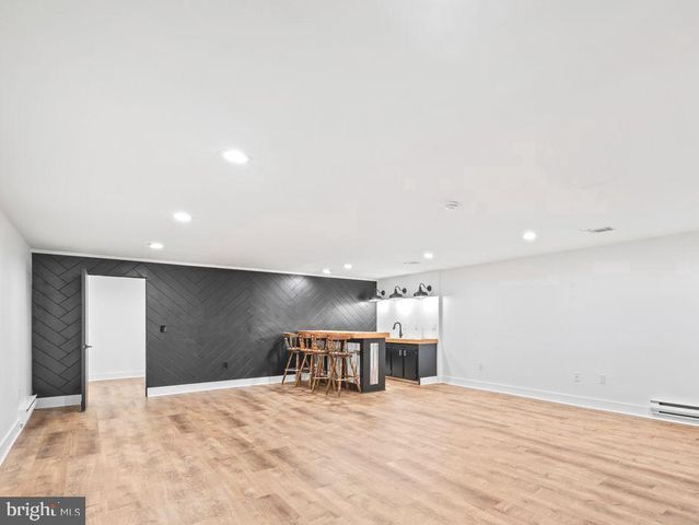 1958 HIGH ST, York, PA 17408