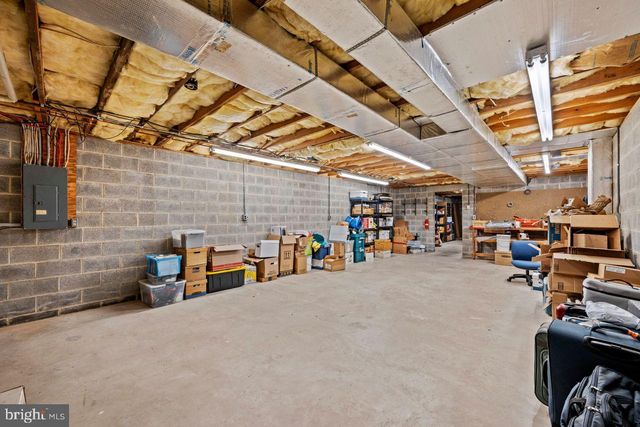 1958 HIGH ST, York, PA 17408