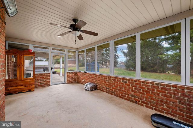 1958 HIGH ST, York, PA 17408