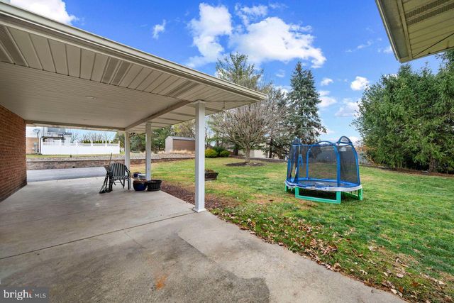 1958 HIGH ST, York, PA 17408