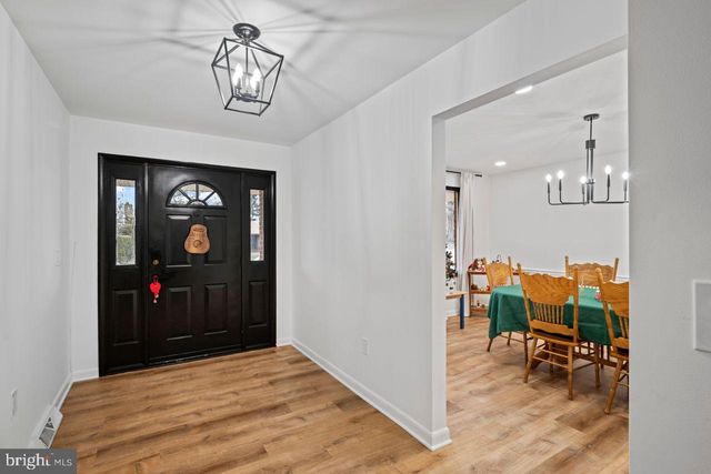 1958 HIGH ST, York, PA 17408