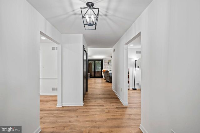 1958 HIGH ST, York, PA 17408