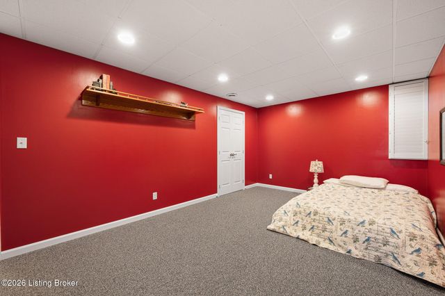 5405 Foxwood Dr, Crestwood, KY 40014