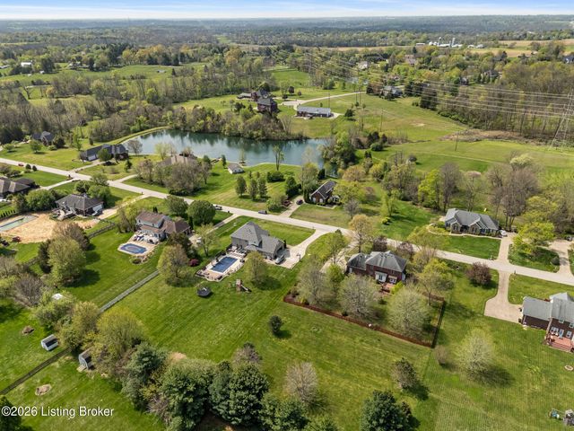 5405 Foxwood Dr, Crestwood, KY 40014