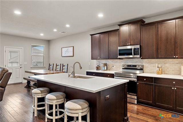 181 Flexus Lane, Liberty Hill, TX 78642