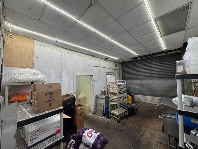 7367 NW 36th St, Miami, FL 33166